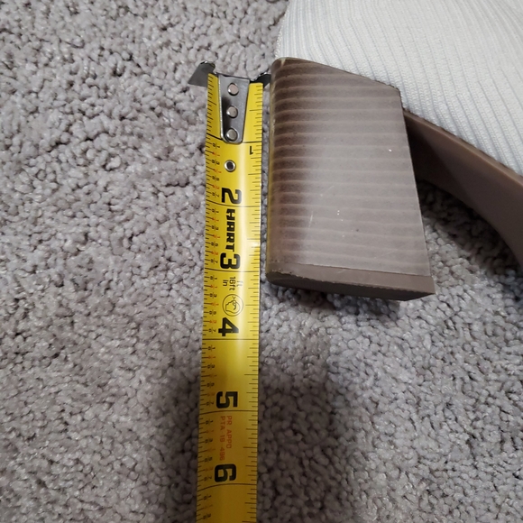 Torrid White Ribbed Ankle Boots 9WW - Picture 10 of 11